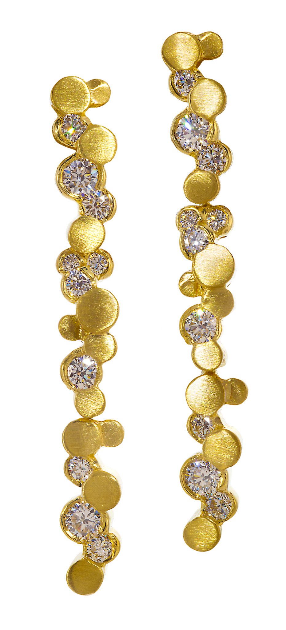Fashion dangle earrings in gold with diamonds